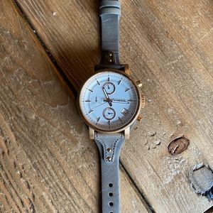 Women’s Olive green leather Fossil watch